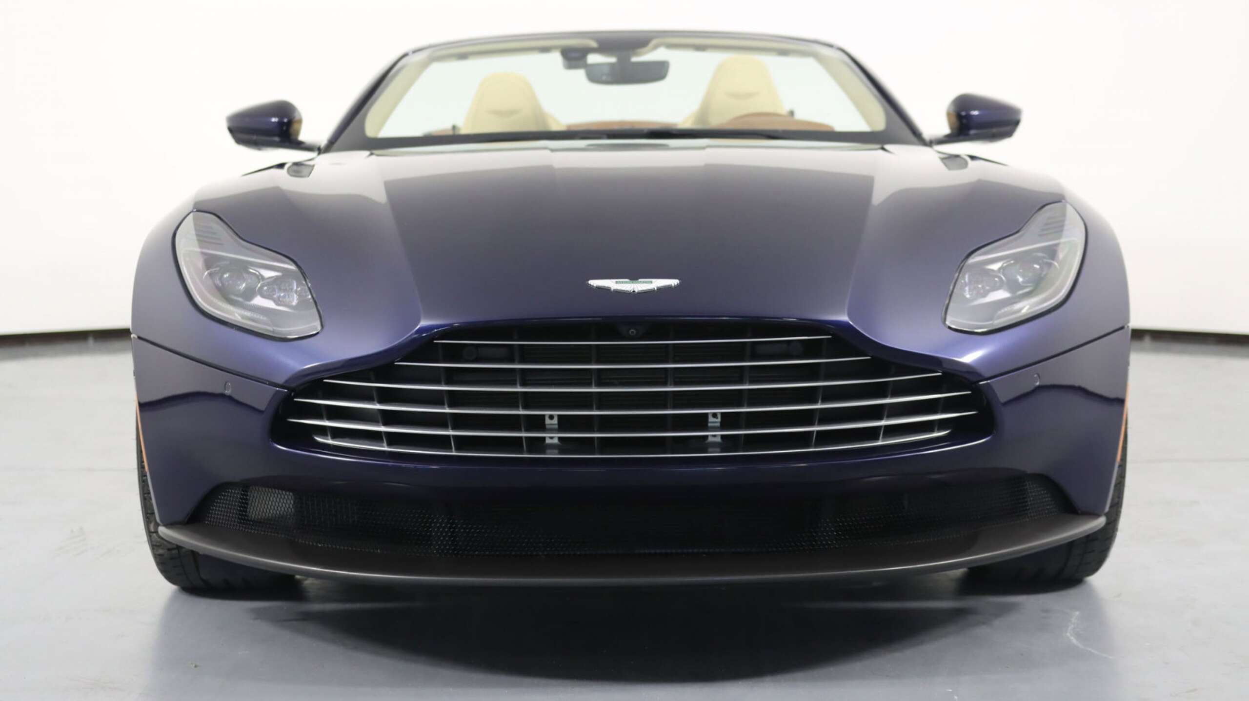 Buy 2019 Aston Martin2