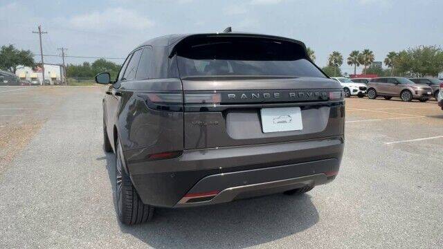 2025-land-rover-range-rover-velar-p250-dynamic-se-awd-4dr-suv (5)