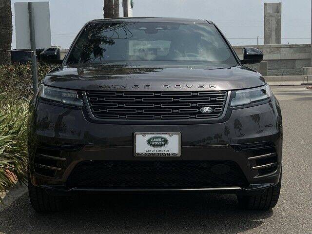 2025-land-rover-range-rover-velar-p250-dynamic-se-awd-4dr-suv (8)