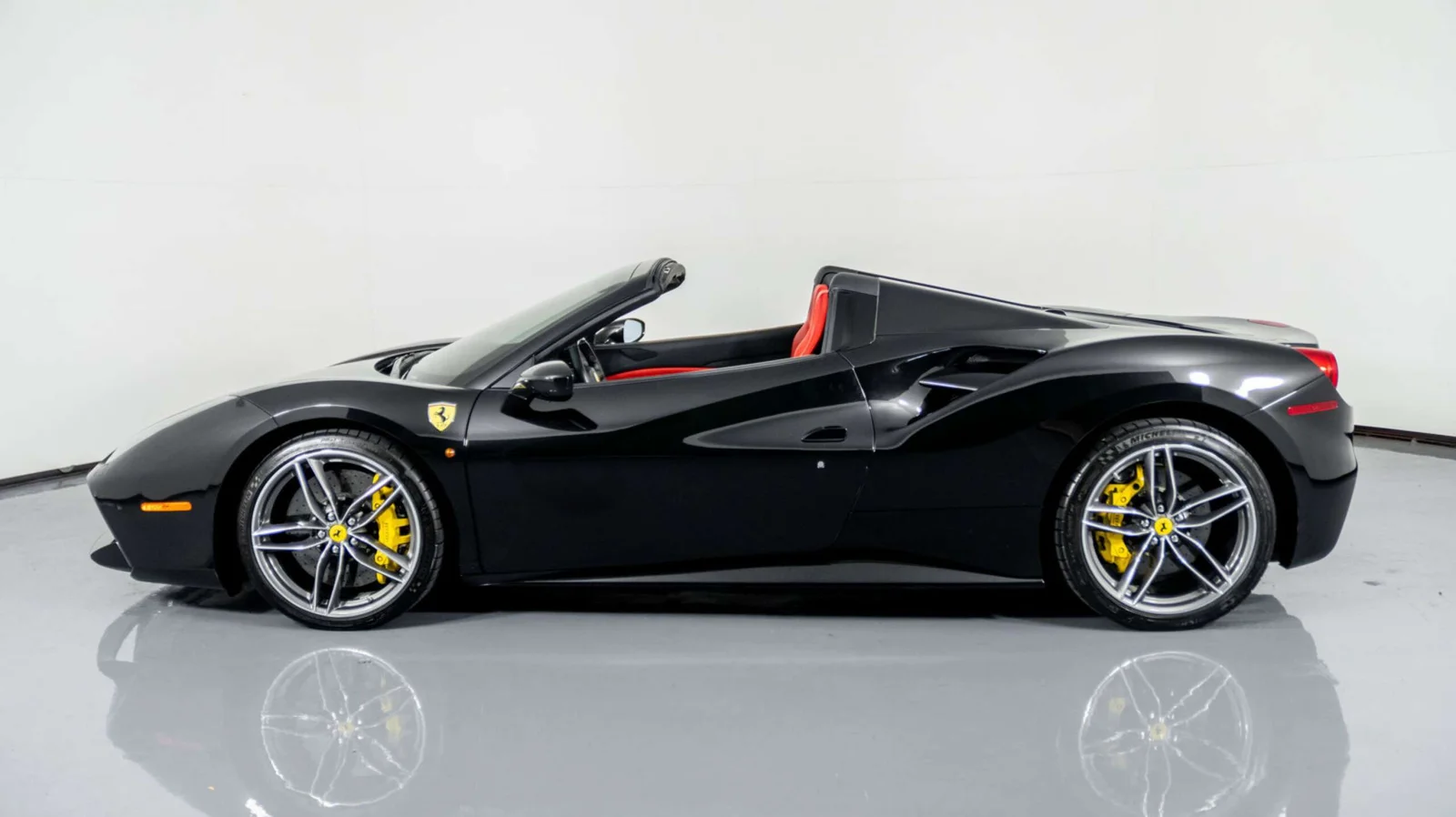 Ferrari 2018 - Image 3