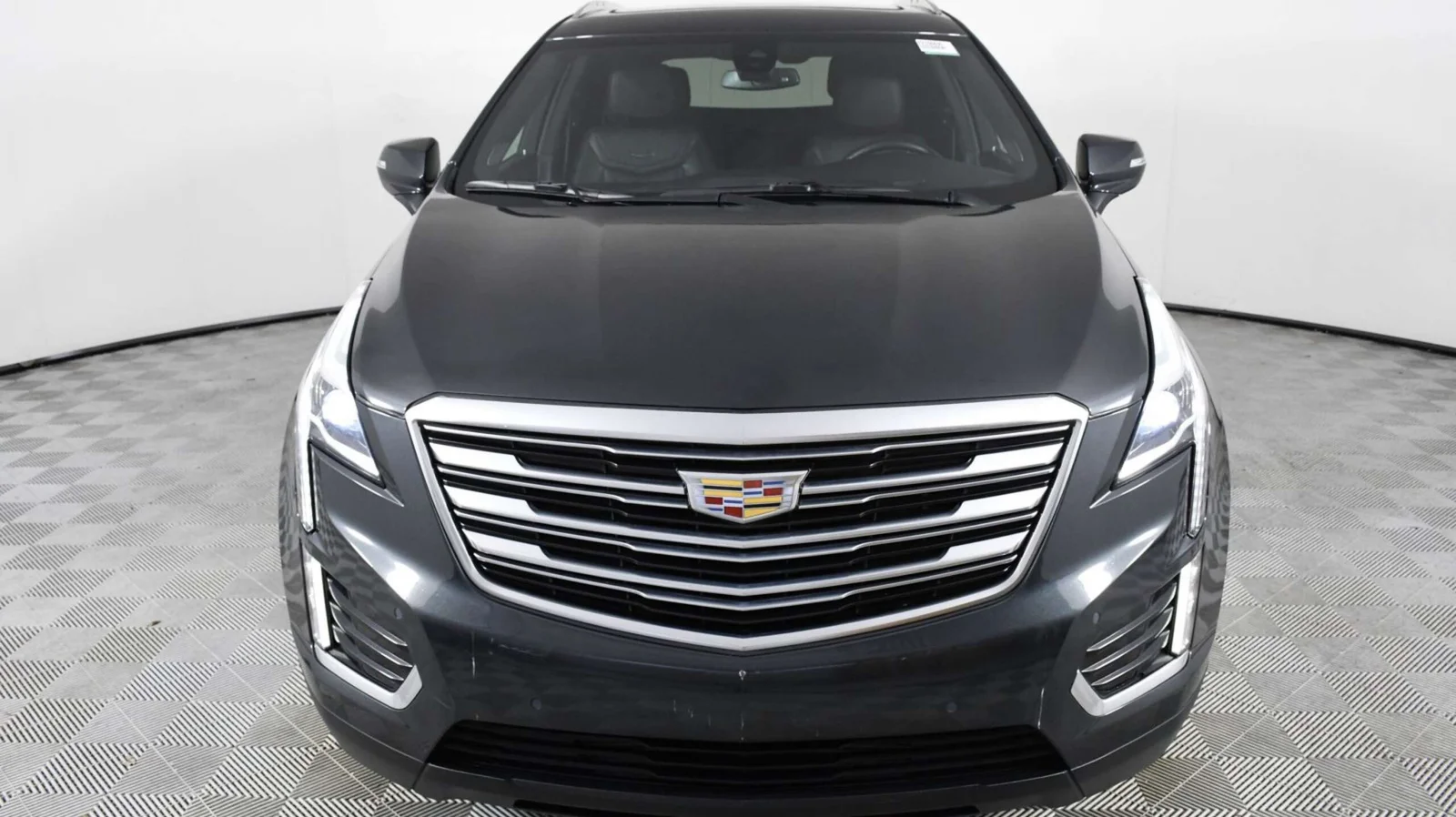 Cadillac 2023 - Image 2