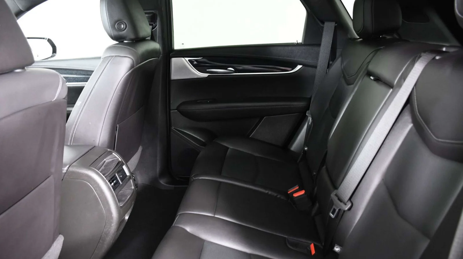 Cadillac 2023 - Image 4