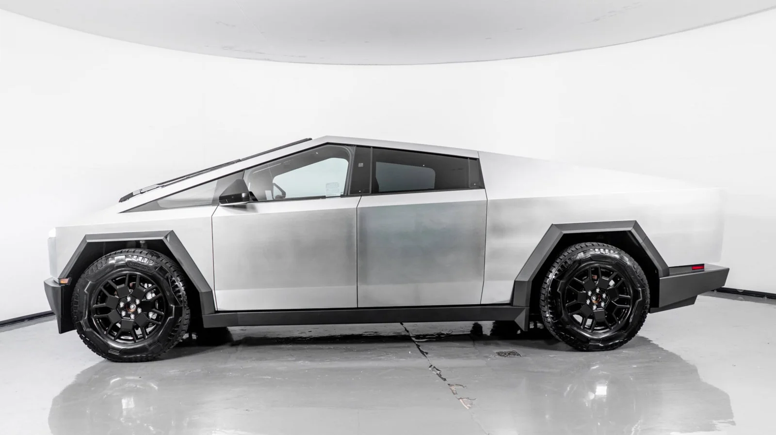 Tesla 2024 - Image 2