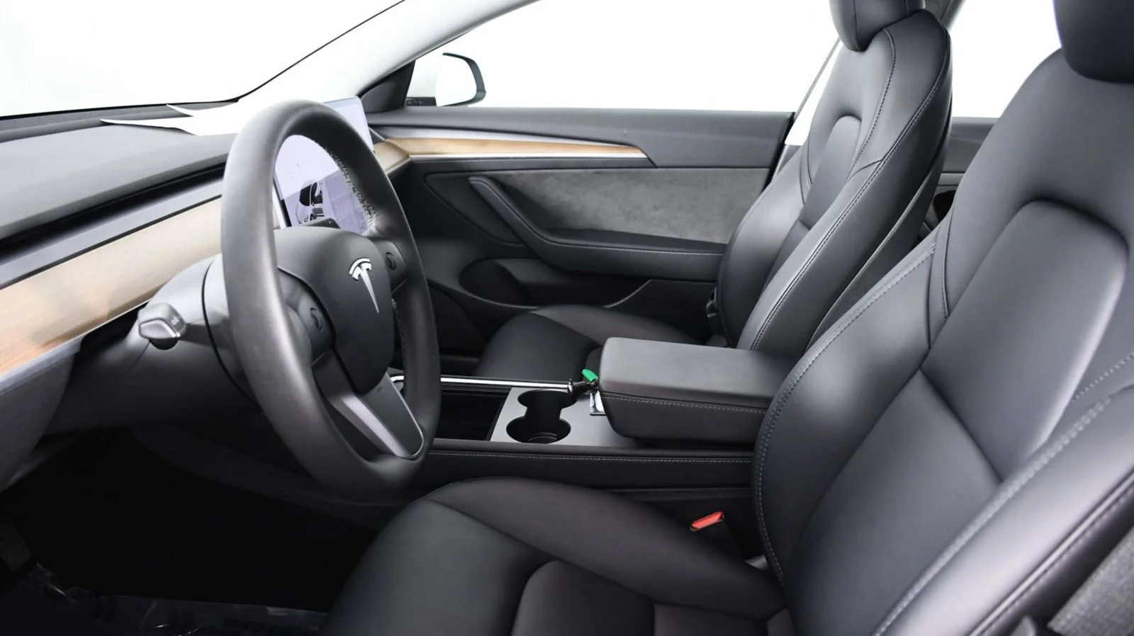 Tesla 2022 - Image 4