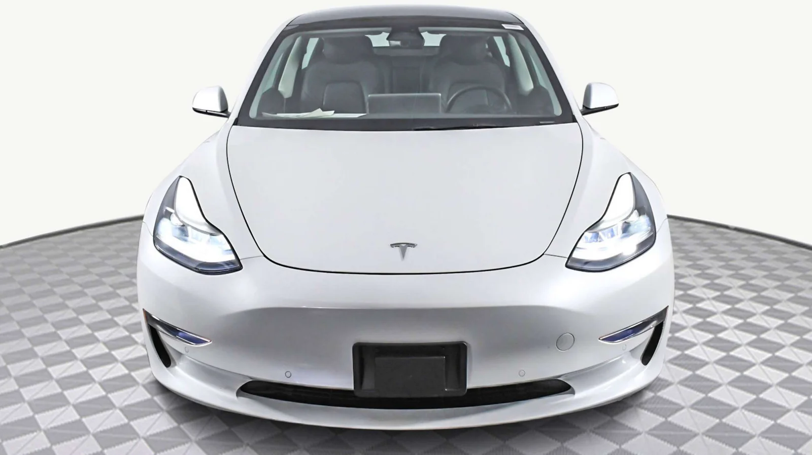 Tesla 2022 - Image 7