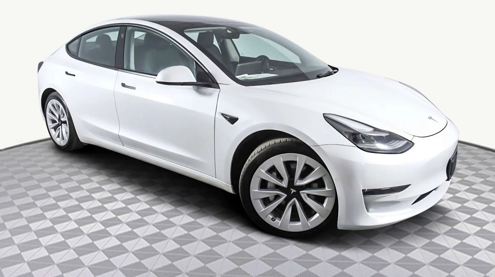 Tesla 2022 - Image 3